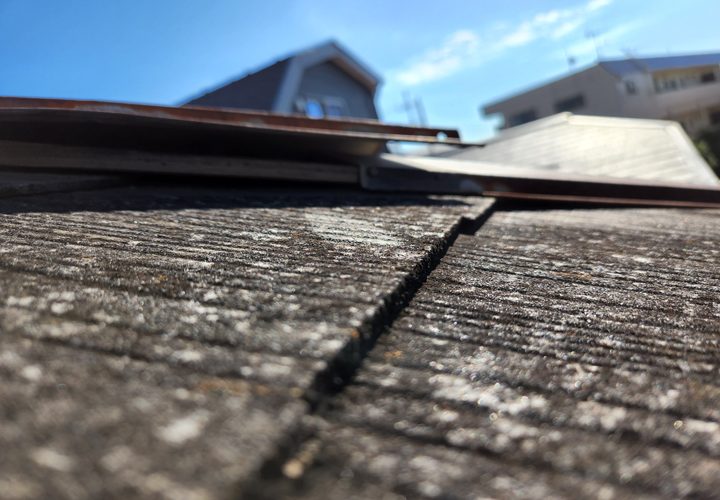 屋根上の劣化は気が付きにくいです