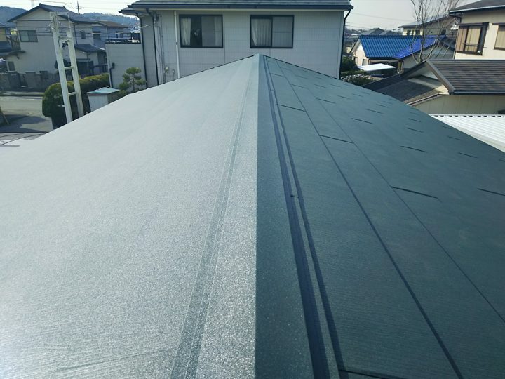 ガルバリウム鋼板屋根