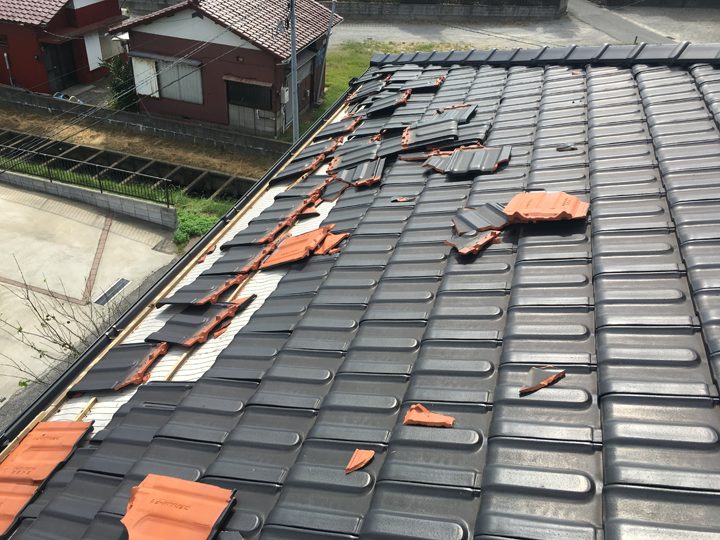台風被害のあった瓦屋根