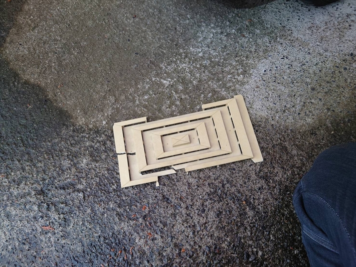 落下した部品