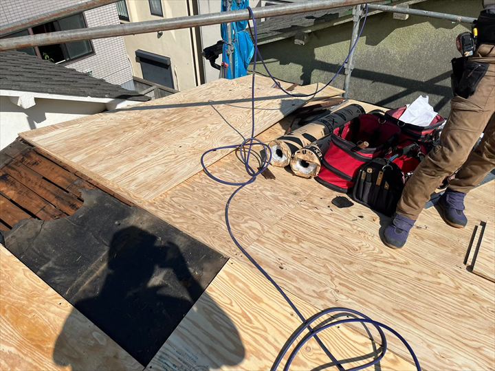 野地板増し貼り