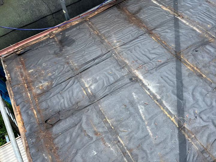 既存屋根材撤去