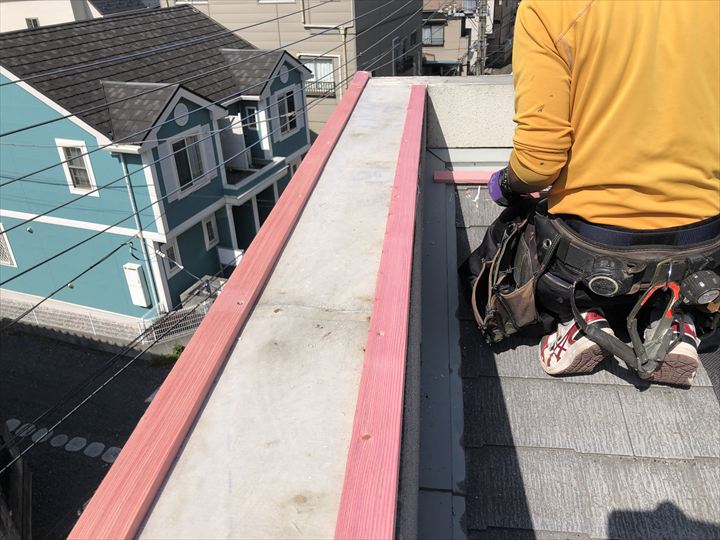 桟木交換の様子