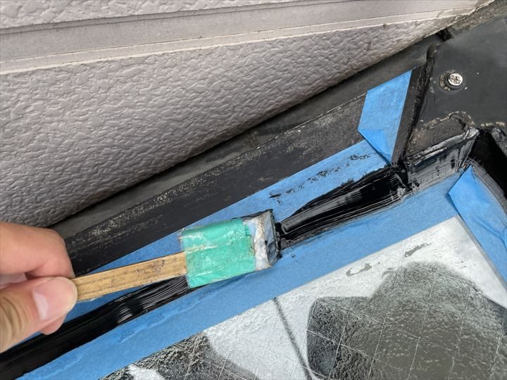 シーリングの表面仕上げの様子