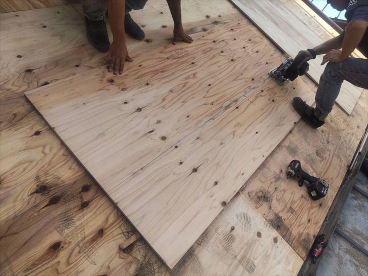 野地板増し貼り