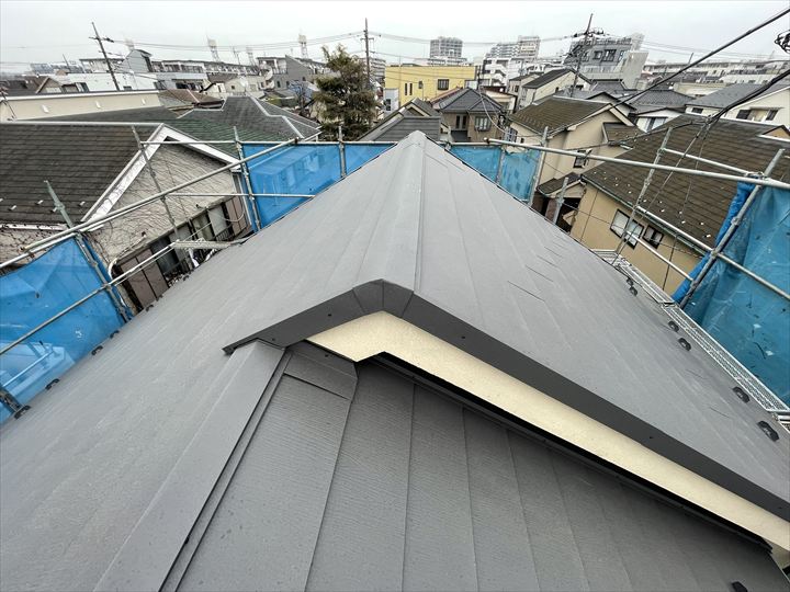 棟板金取り付け