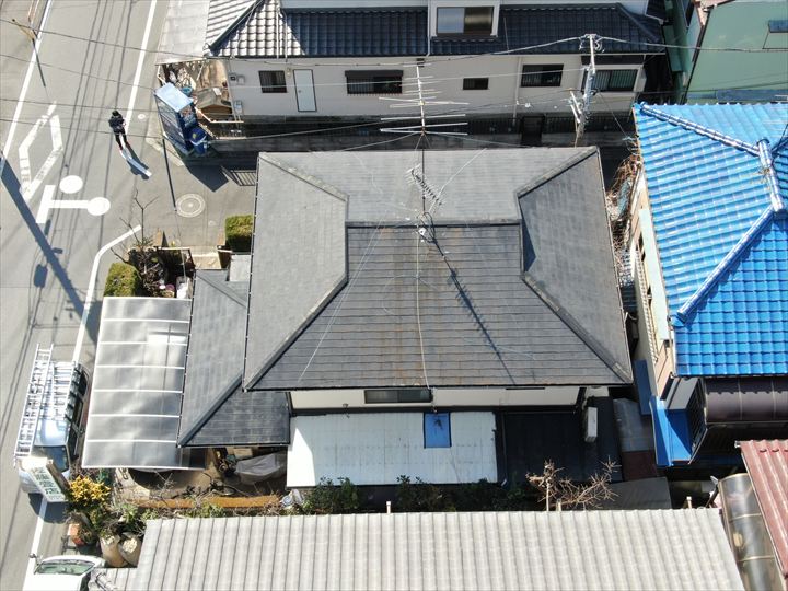 上空から見た屋根の状況