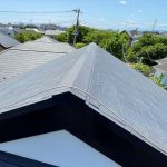 ガルバリウム鋼板製の棟板金交換工事　施工前