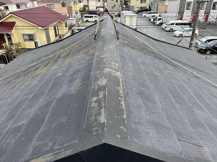 劣化症状が出ている棟板金