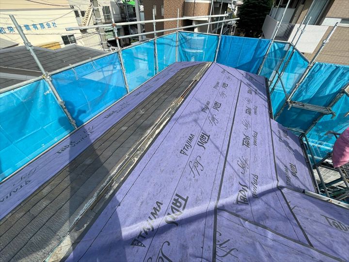 防水紙敷設の様子