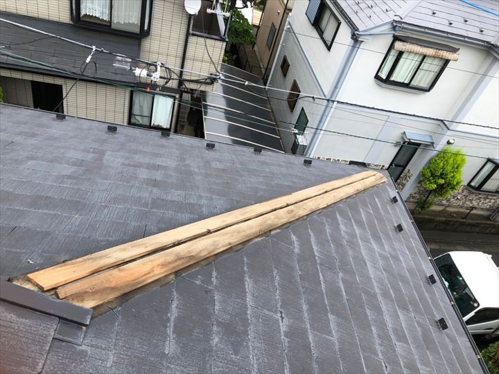 貫板の変色の様子