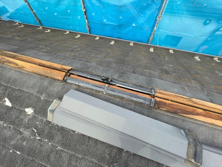 棟板金撤去の様子