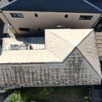 ガルバリウム鋼板製の屋根材を使用した屋根カバー工事　施工前