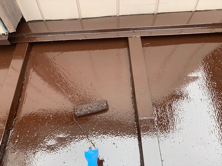 上塗り作業の様子