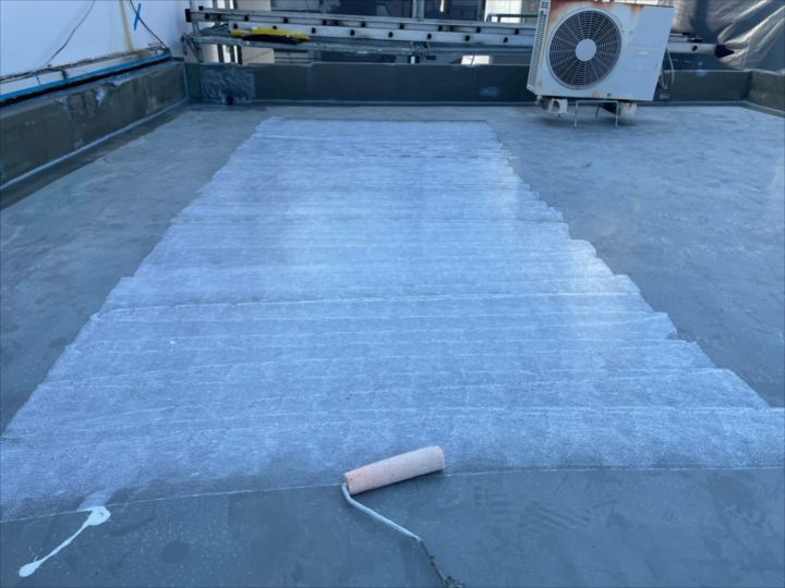 プライマー塗布の様子