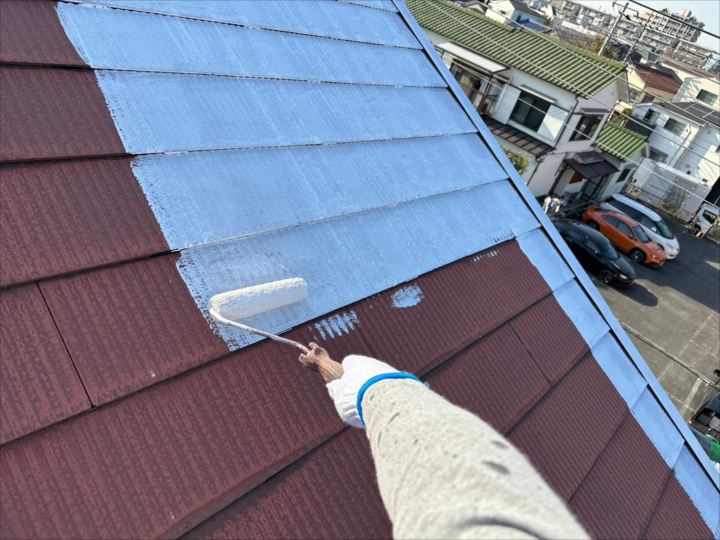 下塗り作業の様子