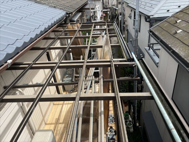 波板撤去が完了した様子