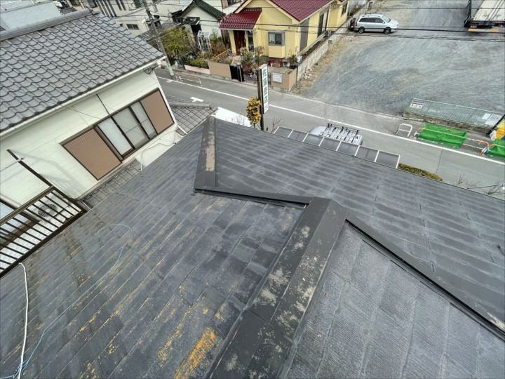 訪問業者に指摘を受けた棟板金