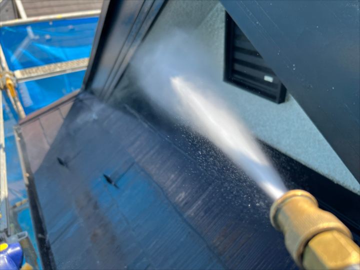 高圧洗浄の様子