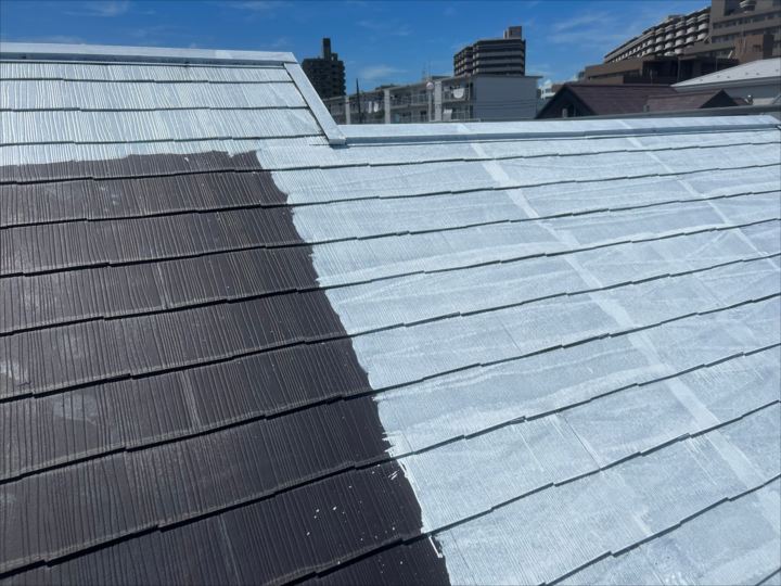 下塗り作業の様子