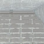 屋根材には色褪せが目立っていました