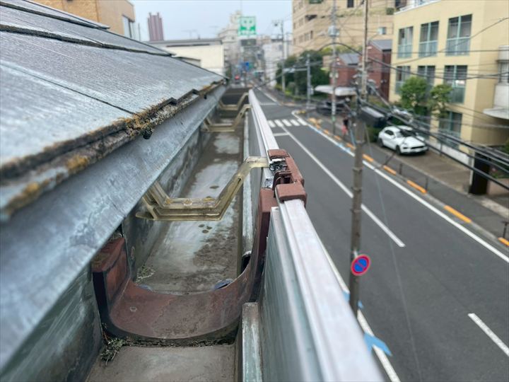 軒先と雨樋の状態