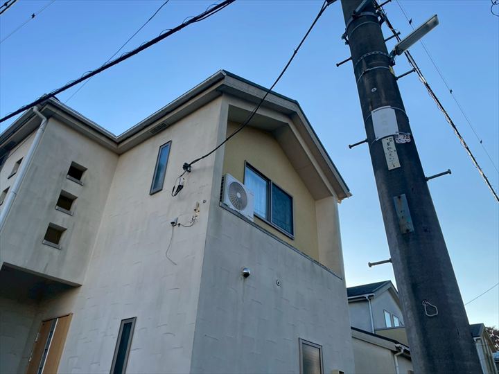 建物全体と屋根外観